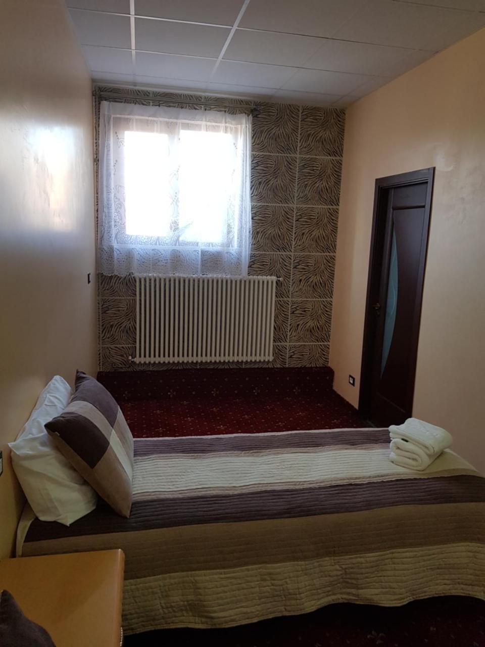 Liberty Junior Apartment Fagaras Luaran gambar