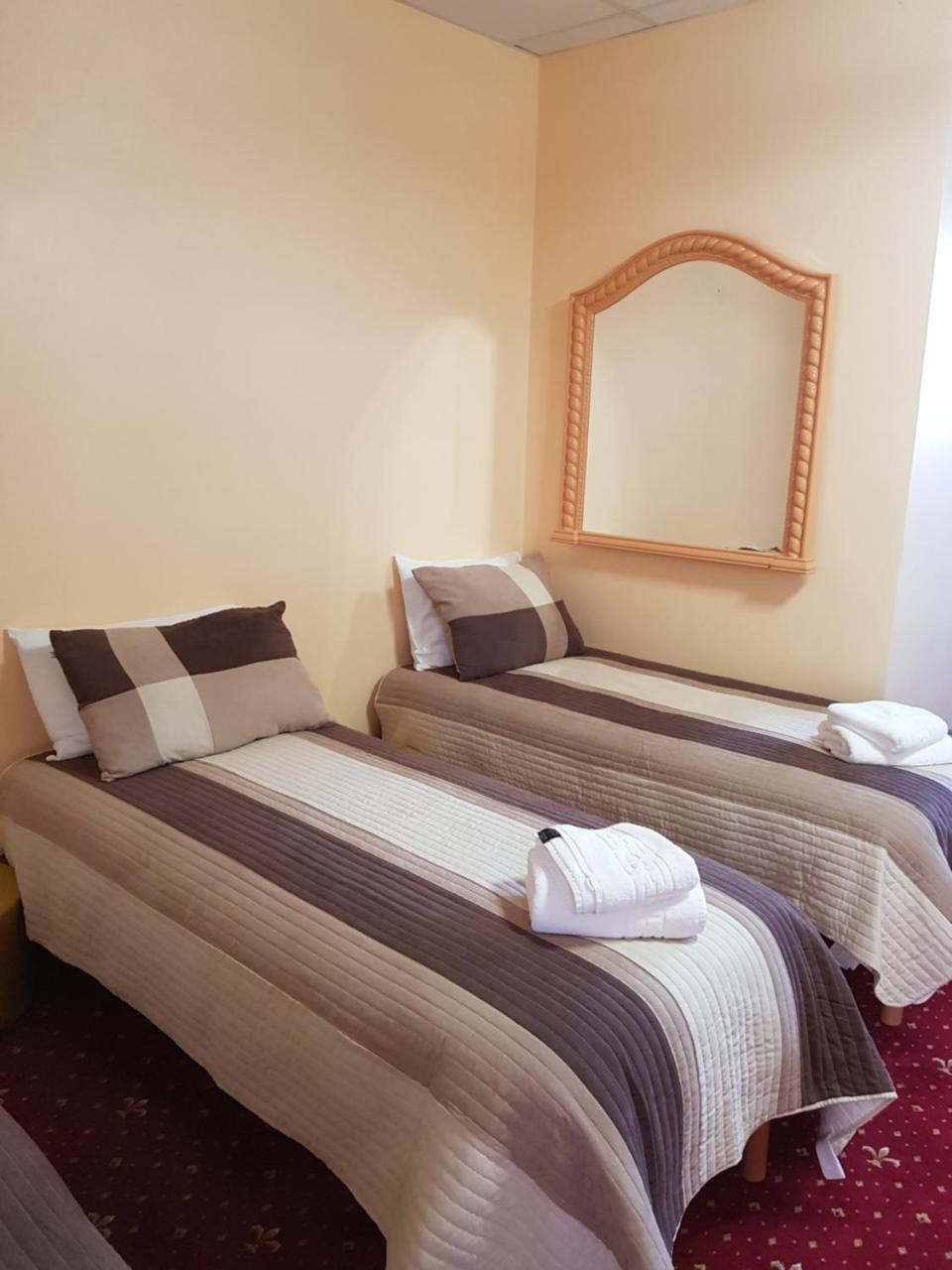 Liberty Junior Apartment Fagaras Luaran gambar