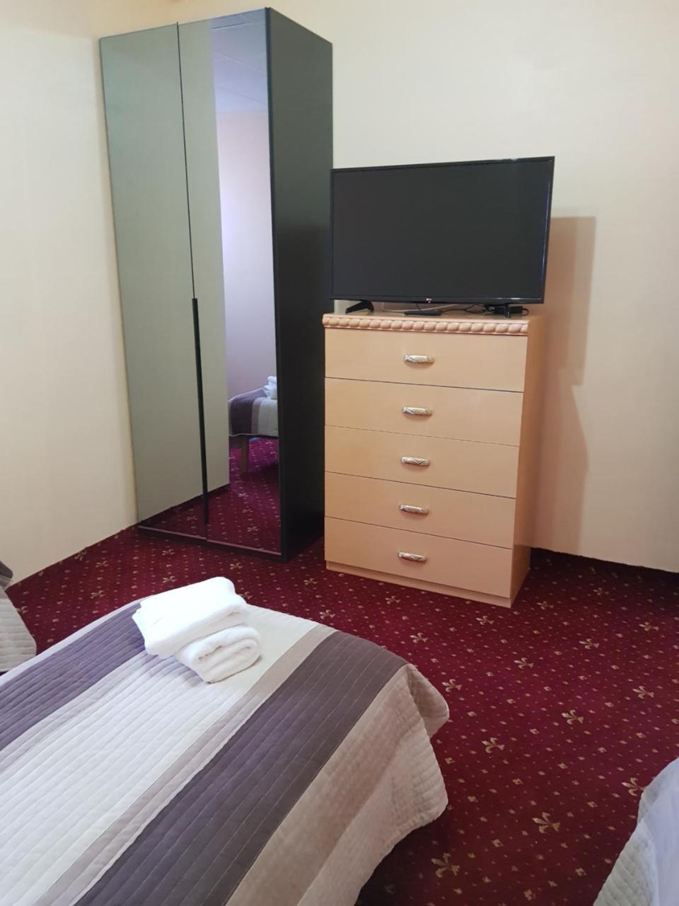 Liberty Junior Apartment Fagaras Luaran gambar